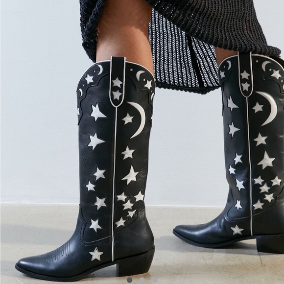 Stars And Moon Tall Cowboy Boot Size 7 - Picture 3 of 3